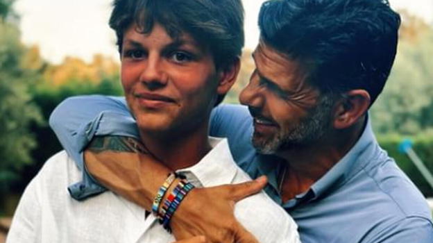 Salvo Sottile e il messaggio per il figlio 18enne: "Orgoglioso di te"