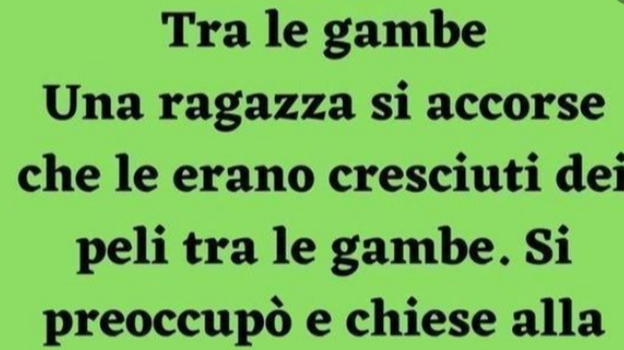 (Barzelletta) Tra le gambe una ragazza si…