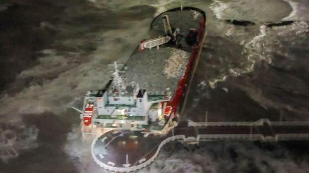 Maltempo Italia, la nave lunga 100 metri è naufragata poco fa, il bilancio è gravissimo