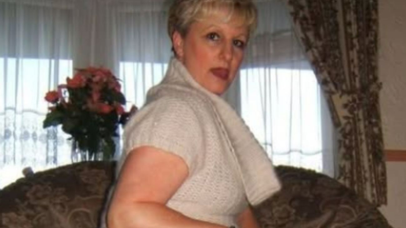 Seduta da diverse ore così, la scoperta del marito!