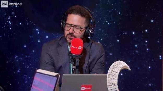 Eleonora Giorgi: "Sprechiamo il nostro tempo dietro gelosie, ansie inutili e frustrazioni"