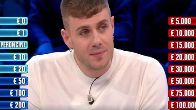 Affari Tuoi, la fidanzata di Giovanni svela: "I soldi sono tassati al…"
