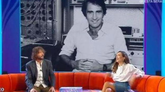 Simone Annicchiarico svela in Tv: "Mio padre Walter Chiari ha tradito mamma anche il giorno del matrimonio..