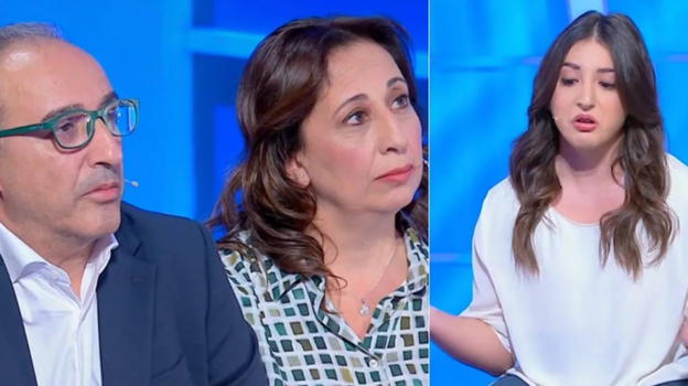 C’è Posta per Te, la crisi adolescenziale di Noemi: "Fammi parlare"