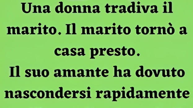 Marito torna prima a casa e la moglie è con l’amante