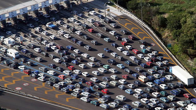 Italia, sta succedendo in questi minuti: 5 km di coda