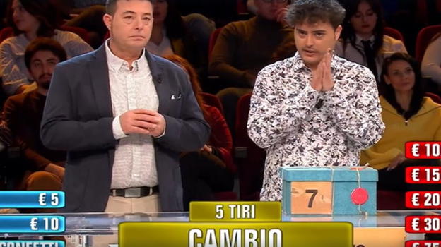Affari tuoi, Gianbruno lascia senza parole il pubblico. Polemica in studio