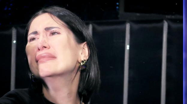 Grande Fratello, il crollo di Jessica che in lacrime ricorda la propria infanzia