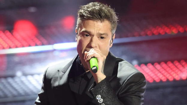 Fedez spiega perché aveva gli occhi spiritati neri e le pupille dilatate