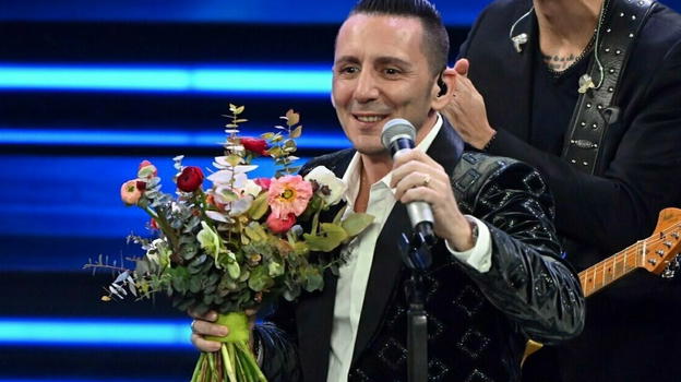 Sanremo 2025, solo ora si scopre chi è la moglie di Kekko dei Modà