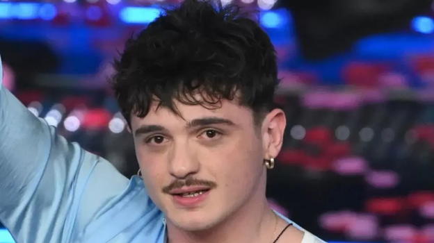 "Patetico". Olly vince Sanremo ma la dura critica arriva da una voce molto importante