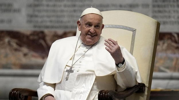 Papa Francesco e la firma delle sue dimissioni: "Ecco la lettera, ce l’ avete già"