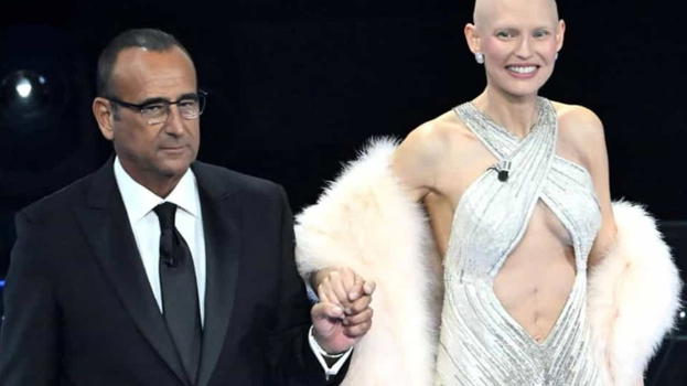 Carlo Conti, la confessione commossa sull’invito a Bianca Balti a Sanremo