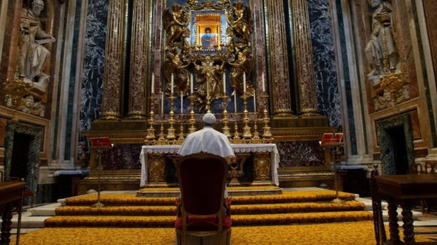 Papa Francesco, è iniziata l’operazione ‘Biden’