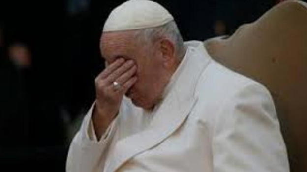 Papa Francesco, l’annuncio dell’infettivologo Andreoni: "Si aggrava, necessario..