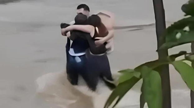 Natisone, i tre ragazzi "Rimasti al telefono sei minuti in attesa con la musica, poi…