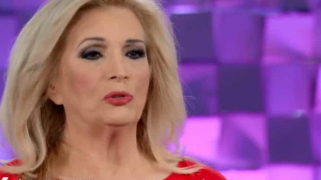 Iva Zanicchi, la denuncia da Silvia Toffanin dopo Sanremo 2025 sul ritiro del premio