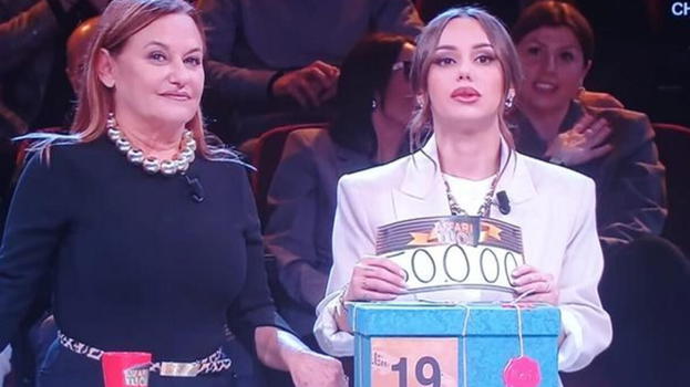 Affari Tuoi, i concorrenti vincono 50mila euro ma finisce malissimo