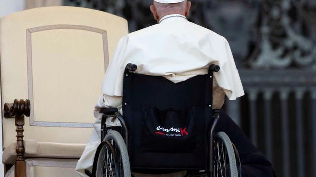 Papa Francesco, i danni del broncospasmo: il rischio di vivere a..