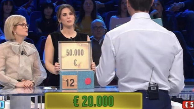 "Vattene via ti prego" Simona travolta dopo la puntata