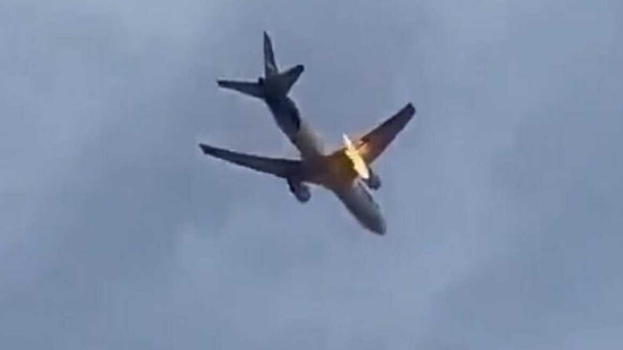 Prima un forte boato e poi le fiamme: è successo subito dopo il decollo
