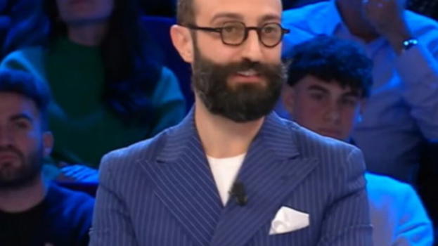 Andrea il figlio d’arte ad Affari Tuoi: la scoperta sorprendente