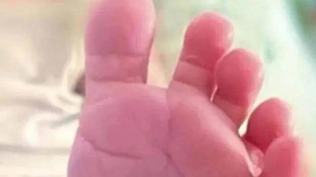 "Mio figlio ha perso la vista dopo un bacio". Ecco perché