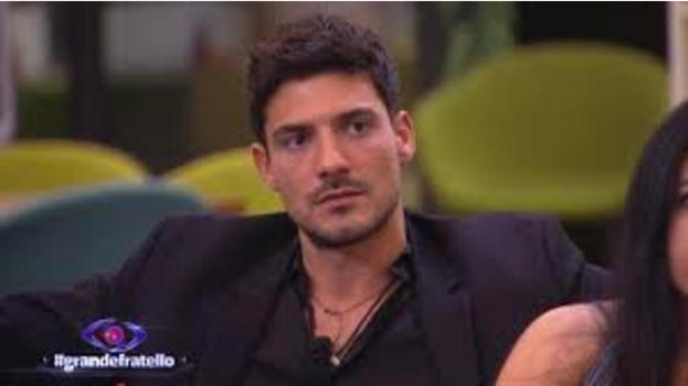 Grande Fratello, l’annuncio su Lorenzo Spolverato: "Fuori dalla casa"
