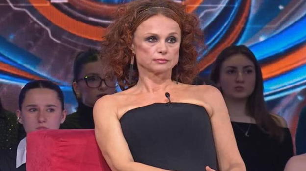 "Beatrice Luzzi sa chi esce". Gf, lo scandalo divampa: caos nel pubblico