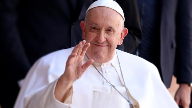 Papa Francesco, dagli archivi segreti del Vaticano spunta un manoscritto: "L’ultimo Papa"