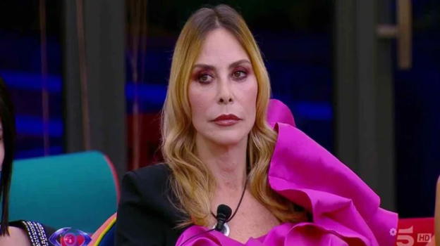 Clamoroso al Grande Fratello, ecco cosa è successo a Stefania Orlando