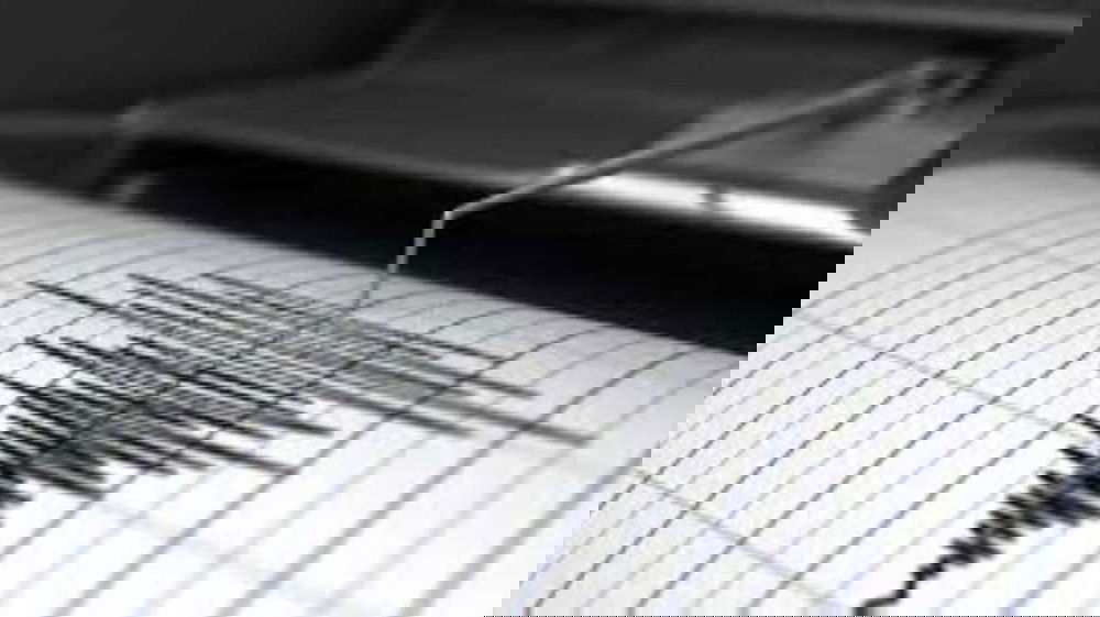 Terremoto, forte scossa di magnitudo 5.3: i primi aggiornamenti