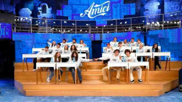 Amici, il dolce annuncio che riempie di gioia il cuore dei fan
