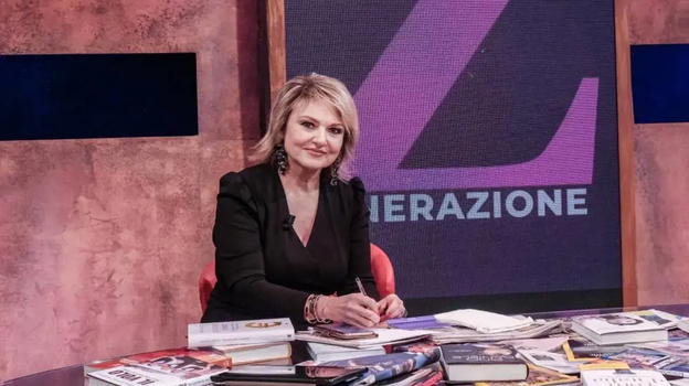 "Appesi a un filo". Monica Setta ricoverata e operata d’urgenza: cos’è successo