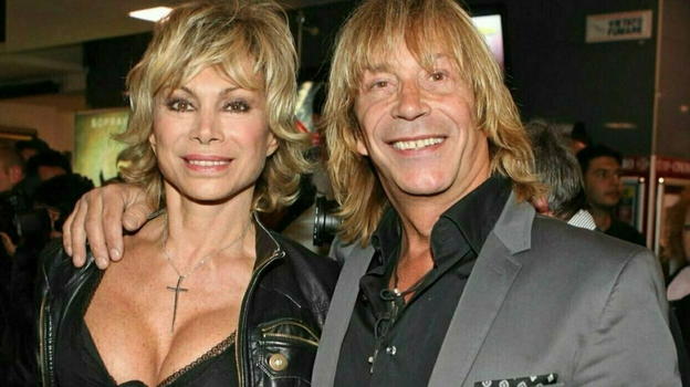 Enzo Paolo Turchi è gay? Carmen Russo interviene sull’outing del marito