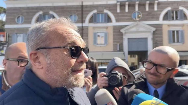 Antonello Fassari, è successo durante i funerali. Le telecamere hanno ripreso tutto