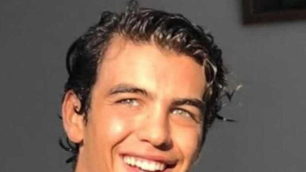 Addio Andrea, l’attore de Il Paradiso delle Signore: svelate le cause del decesso