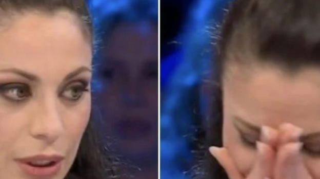 Affari Tuoi, il pubblico pazzo per Roberta: ecco chi è veramente