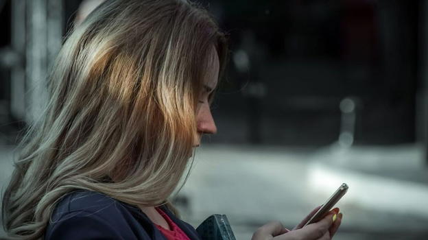 Questo SMS ti svuota il conto: "Non apritelo"