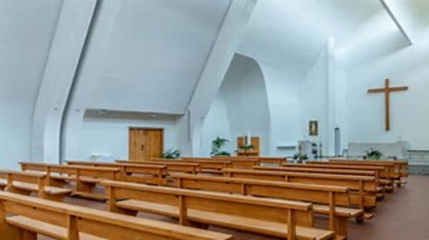 Nuove regole per le offerte a messa e nei sacramenti: "Da oggi non…"