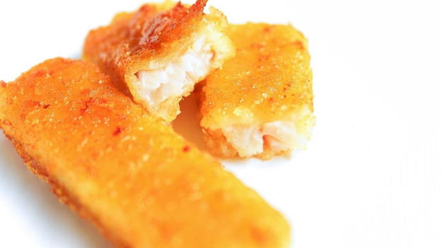 Bastoncini di pesce tossici: "Non fateli mangiare ai bambini"
