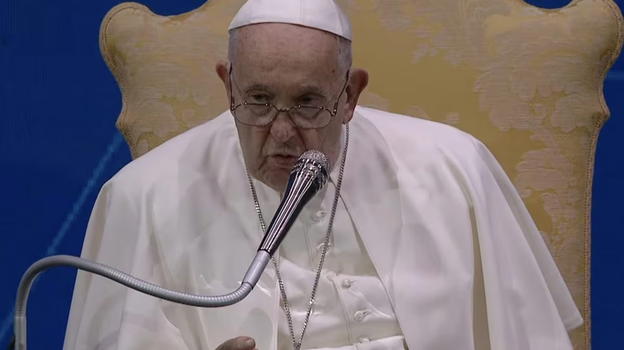 Fabrizio Corona torna a parlare di Papa Francesco: le sue parole