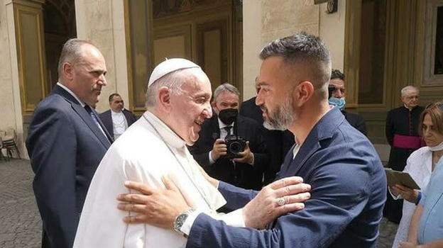 "Il Papa ha fatto un miracolo". L’incredibile storia su Papa Francesco