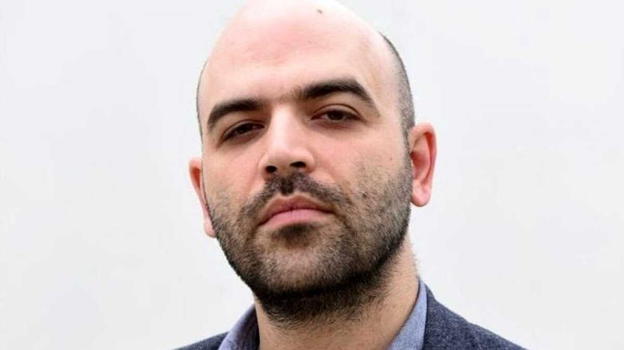 Roberto Saviano, la triste notizia è appena arrivata: colpito da un grave lutto