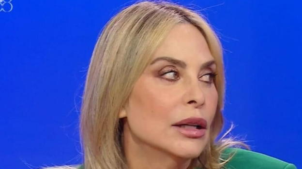 “Non sono più single”. Stefania Orlando, il dolce annuncio poco fa