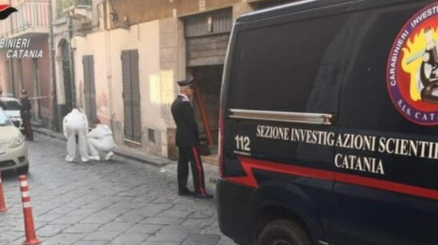 Bimba di 7 mesi lanciata dal balcone: ecco perché la mamma lo ha fatto