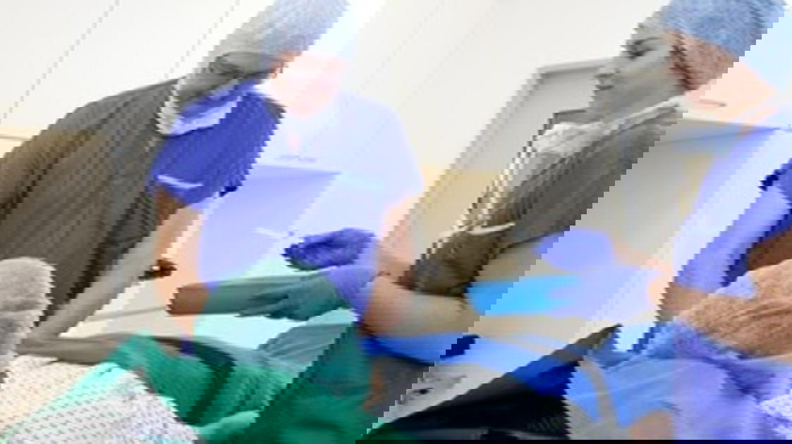 In Ospedale le dicono: "Mi spiace, suo padre è deceduto". In realtà lui era andato al..