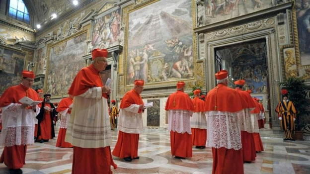 Conclave, quali sono i cardinali che dominano la classifica