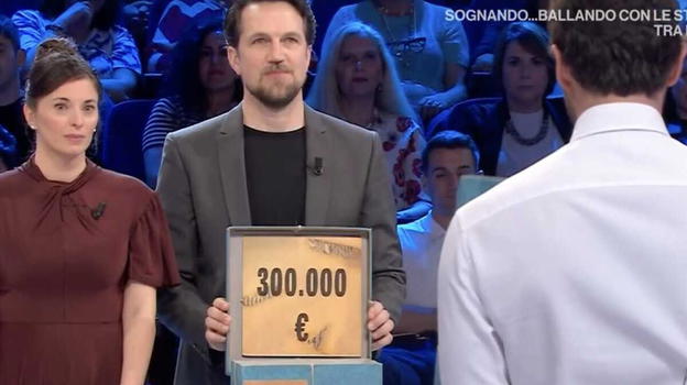 Affari Tuoi, Steven perde 300mila euro: cosa è successo a telecamere spente