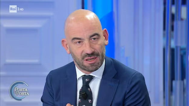 Italia, l’allarme di Matteo Bassetti: "Fate molta attenzione"